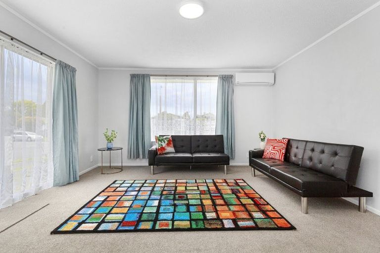 Photo of property in 102 Pasadena Crescent, Totara Park, Upper Hutt, 5018