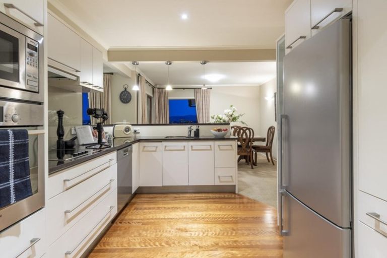 Photo of property in 17 Stratford Place, Otumoetai, Tauranga, 3110