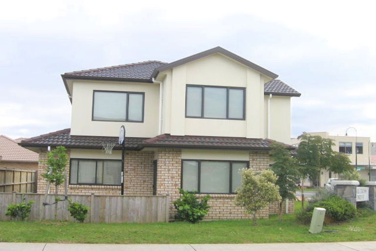 Photo of property in 1 Dalcross Drive, Flat Bush, Auckland, 2016