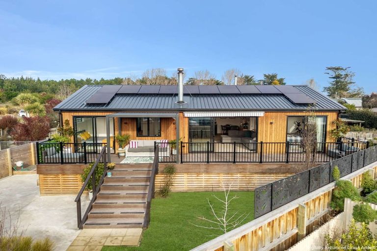 Photo of property in 5 Beach Crescent, Waikuku Beach, 7473