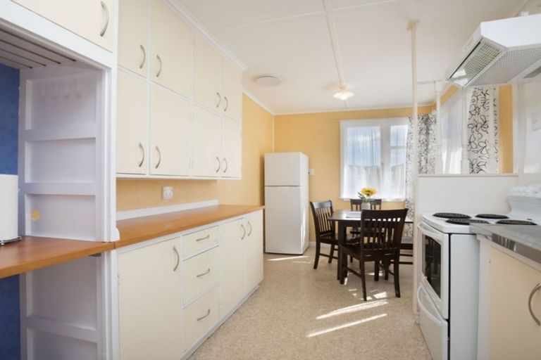 Photo of property in 10 Maher Place, Ranui, Porirua, 5024