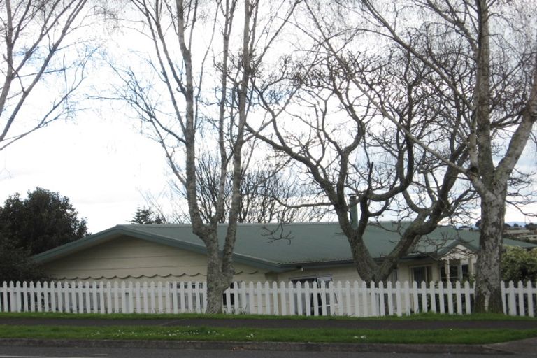 Photo of property in 10 Victory Street, Welcome Bay, Tauranga, 3112