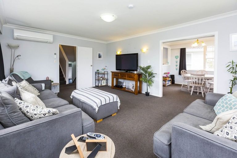 Photo of property in 3 Akron Grove, Totara Park, Upper Hutt, 5018