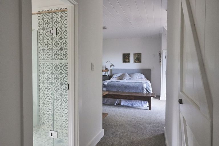 Photo of property in 44 Attwood Road, Paremoremo, Auckland, 0632