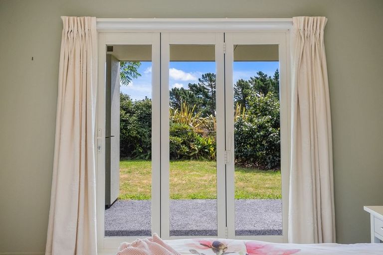 Photo of property in 38 Aspiring Terrace, Aotea, Porirua, 5024