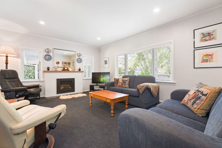 Photo of property in 5 Vectis Road, Hillcrest, Hamilton, 3216