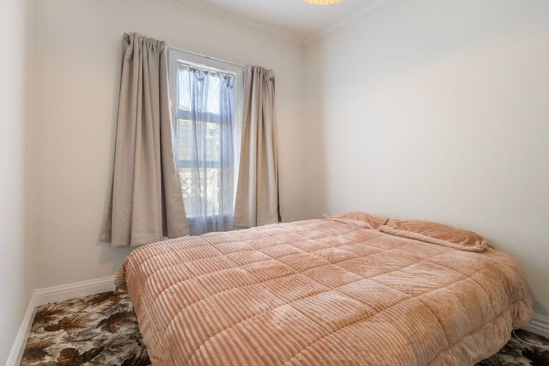 Photo of property in 102 Gonville Avenue, Gonville, Whanganui, 4501