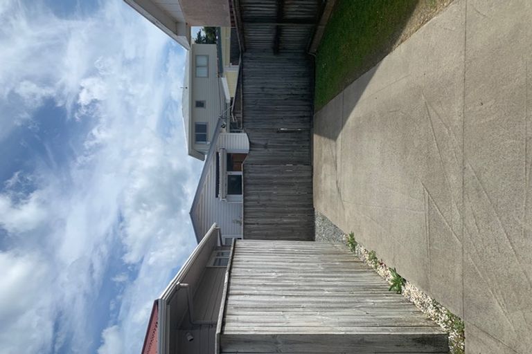 Photo of property in 10a Main Road, Titahi Bay, Porirua, 5022