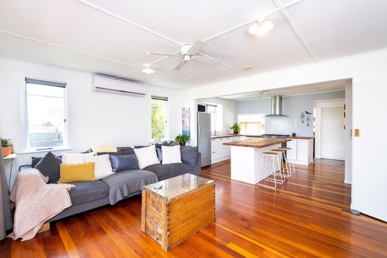 Photo of property in 27 Magdalen Crescent, Pirimai, Napier, 4112