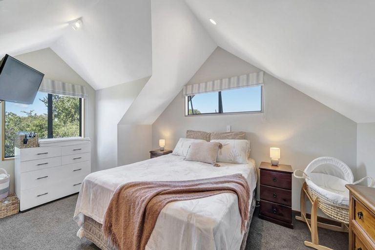 Photo of property in 18 Vanderbilt Place, Halswell, Christchurch, 8025