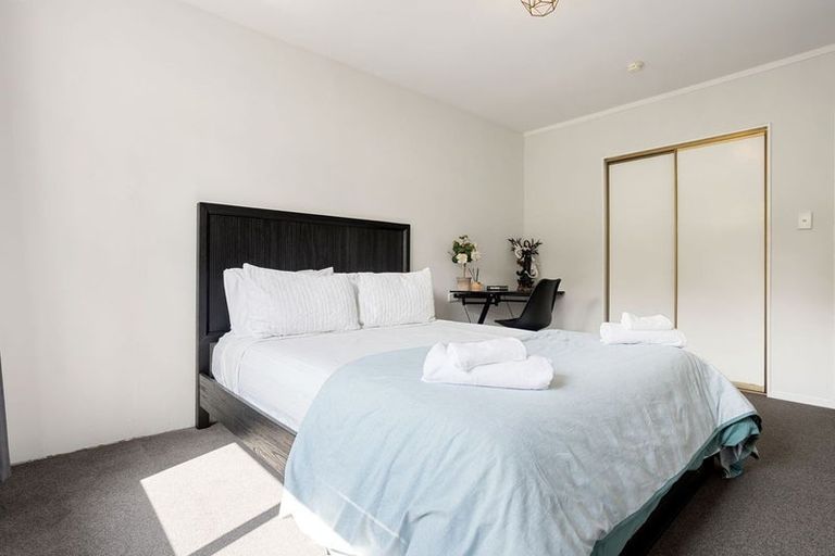 Photo of property in 5/875 Heaphy Terrace, Claudelands, Hamilton, 3214