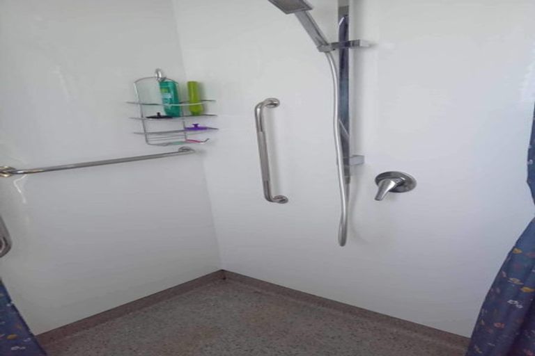 Photo of property in 24 Johnson Street, Milton, 9220