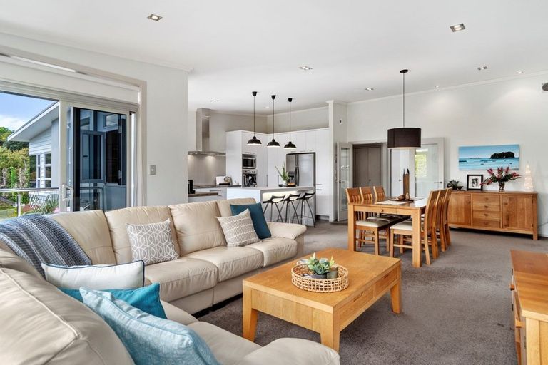 Photo of property in 19 Valley Grove Way, Bethlehem, Tauranga, 3110