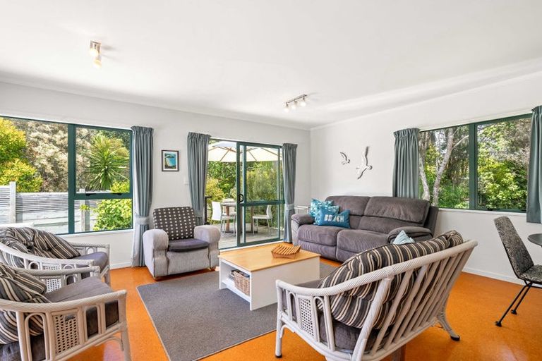 Photo of property in 15 Holland Close, Pauanui, Hikuai, 3579