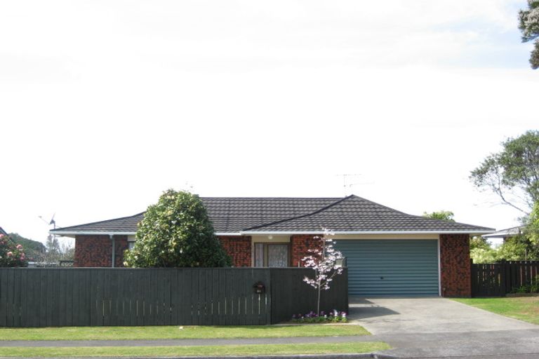 Photo of property in 60 Heta Road, Highlands Park, New Plymouth, 4312