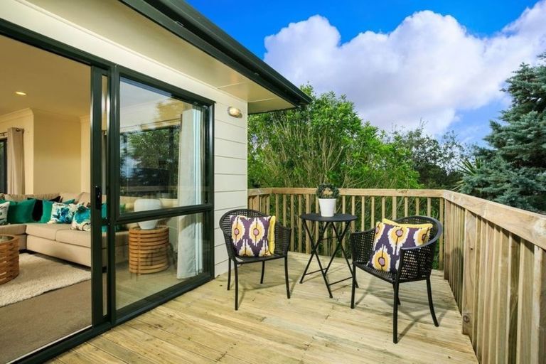 Photo of property in 5 Coventry Way, Long Bay, Auckland, 0630