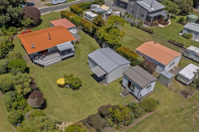 Photo of property in 13 Wigmore Crescent, Hahei, Whitianga, 3591