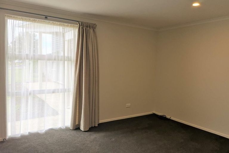 Photo of property in 33 Karo Street, Ruakaka, 0116