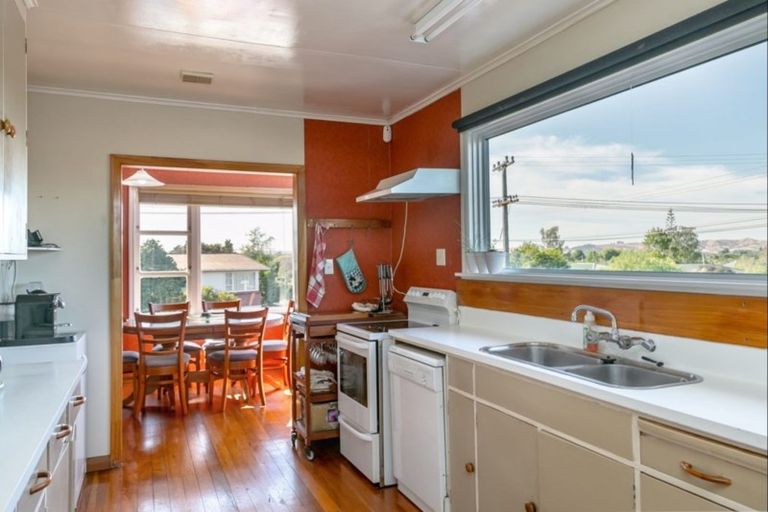 Photo of property in 1 Puriri Crescent, Lansdowne, Masterton, 5810