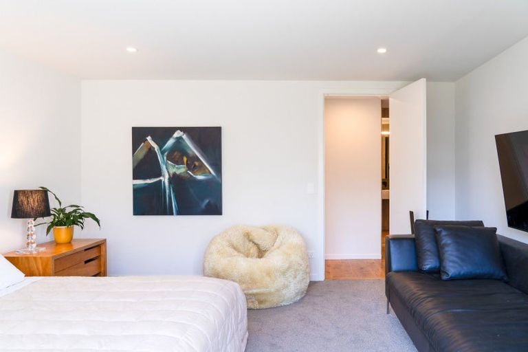 Photo of property in 10 Preston Drive, Arrowtown, 9302