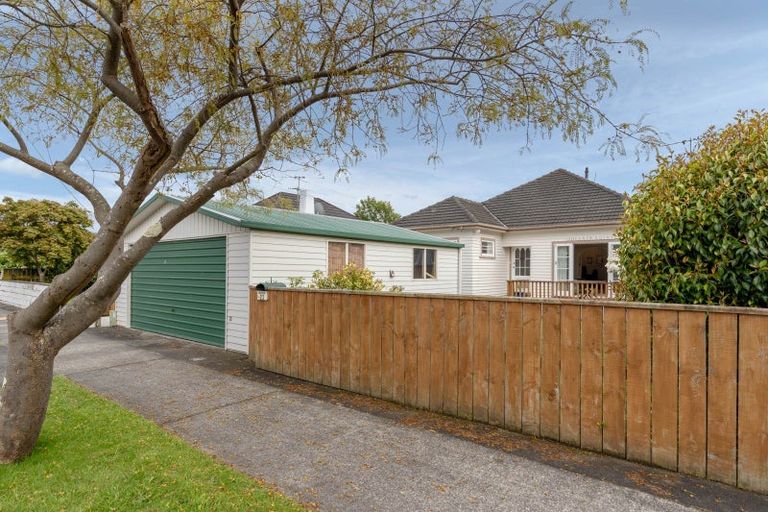 Photo of property in 23 Kowhai Avenue, Ebdentown, Upper Hutt, 5018