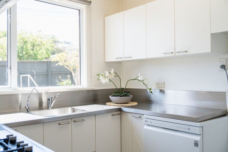 Photo of property in 16 Farquharson Street, Opoho, Dunedin, 9010