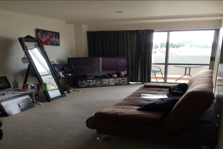 Photo of property in 4e/30 Westward Ho, Glen Eden, Auckland, 0602