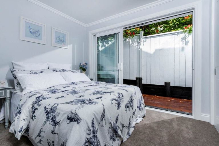 Photo of property in 7b Garadice Road, Rothesay Bay, Auckland, 0630