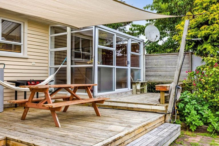 Photo of property in 70 Ihaia Road, Opunake, 4616