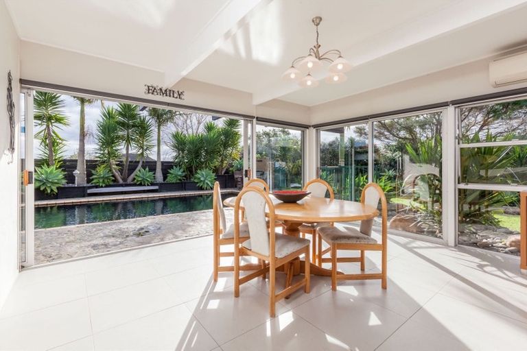 Photo of property in 59 Mcfadzean Drive, Blockhouse Bay, Auckland, 0600