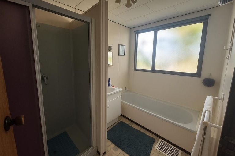 Photo of property in 2/141 Carnoustie Drive, Wattle Downs, Auckland, 2103