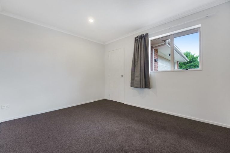 Photo of property in 10a Cade Place, Weymouth, Auckland, 2103