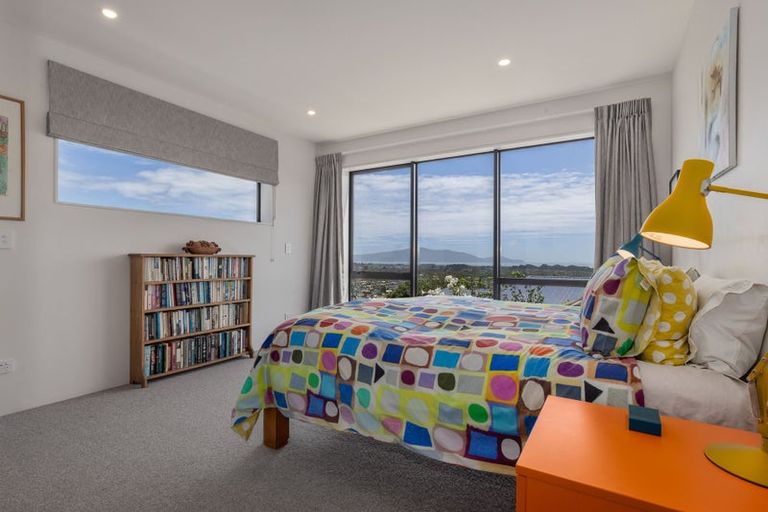 Photo of property in 76 Kotare Street, Waikanae, 5036