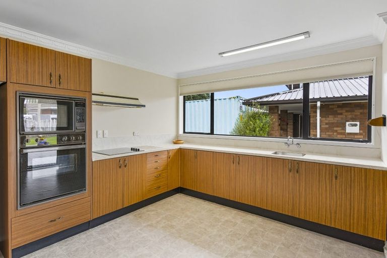 Photo of property in 11 The Avenue, Paraparaumu Beach, Paraparaumu, 5032