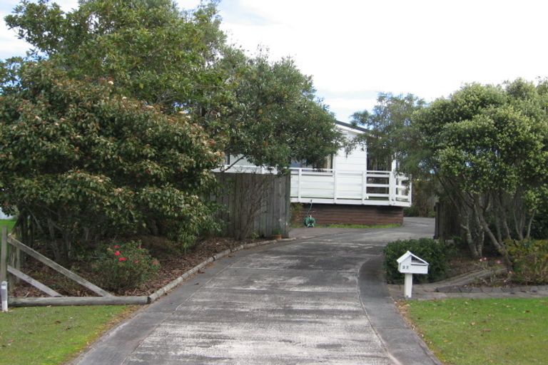 Photo of property in 37 Kauri Crescent, Snells Beach, 0920