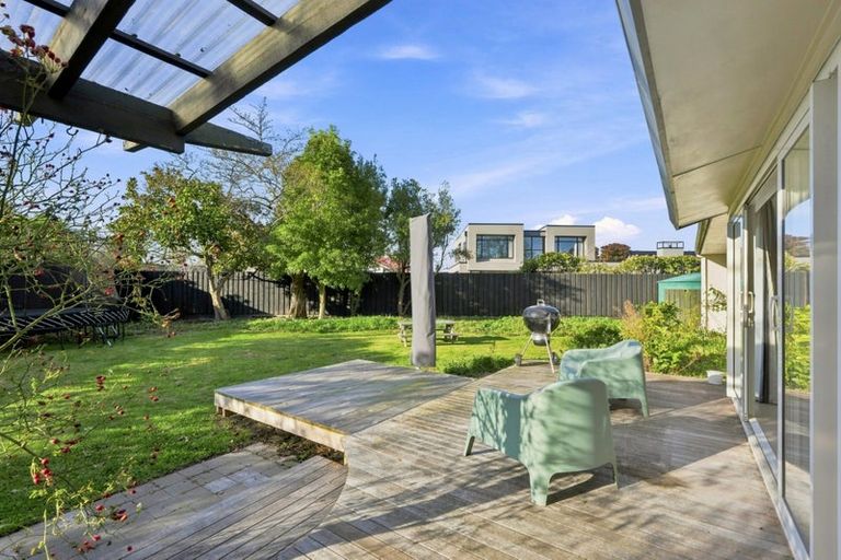 Photo of property in 102 Paparoa Street, Papanui, Christchurch, 8053