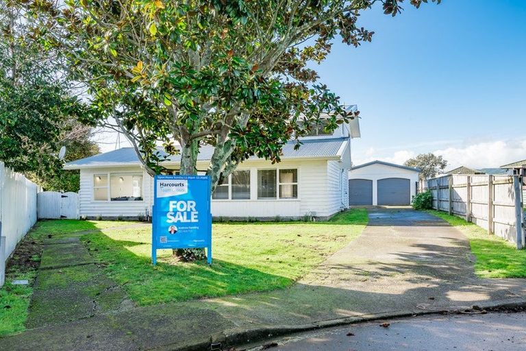 Photo of property in 3 Dennis Grove, Paraparaumu Beach, Paraparaumu, 5032