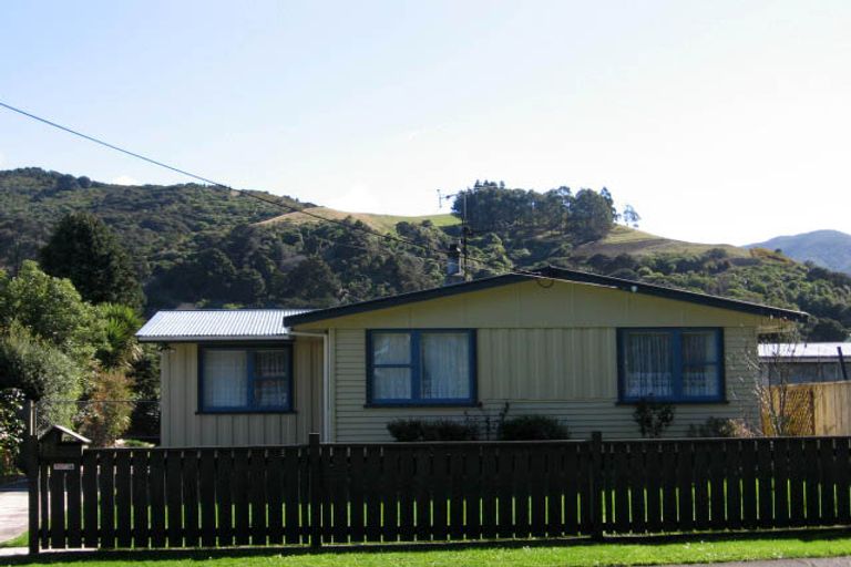 Photo of property in 99 Watt Street, Featherston, 5710