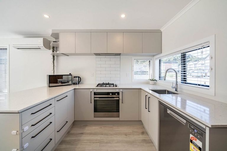 Photo of property in 11 Betty Boyes Street, Wallaceville, Upper Hutt, 5018