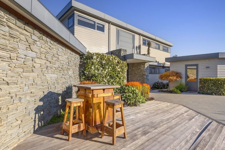 Photo of property in 12 De Bettencor Place, Mount Pisa, Cromwell, 9383