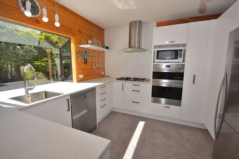 Photo of property in 13 Pine Ridge Terrace, Waikanae Beach, Waikanae, 5036