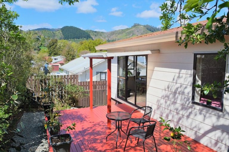 Photo of property in 2/9 Rimu Street, Toi Toi, Nelson, 7010