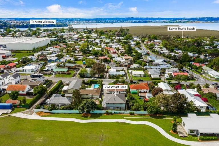 Photo of property in 79a Wharf Road, Te Atatu Peninsula, Auckland, 0610