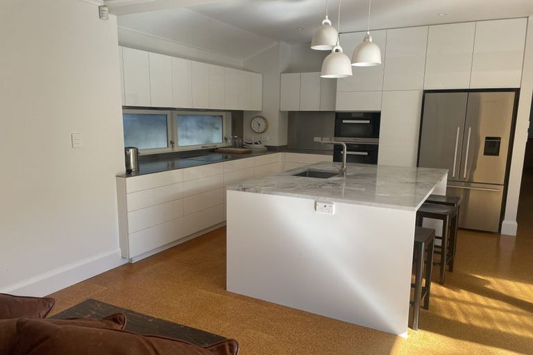 Photo of property in 11 Ngatoto Street, Khandallah, Wellington, 6035