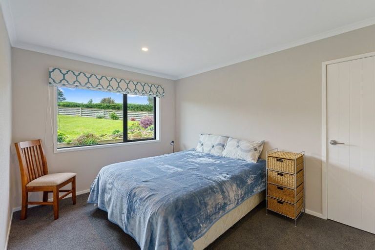 Photo of property in 40 Kristin Place, Manakau, Levin, 5573