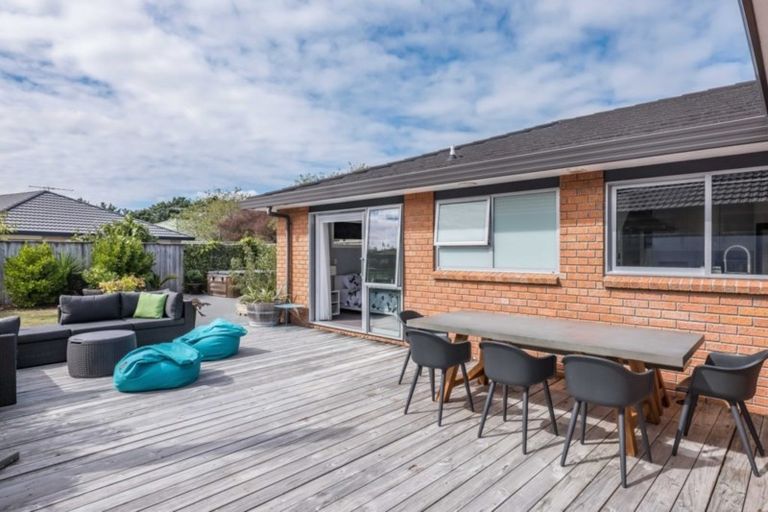 Photo of property in 33 Campion Road, Waikanae Beach, Waikanae, 5036
