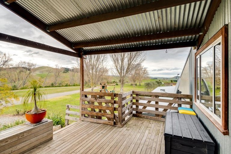 Photo of property in 1268 Taihape Road, Sherenden, Hastings, 4179