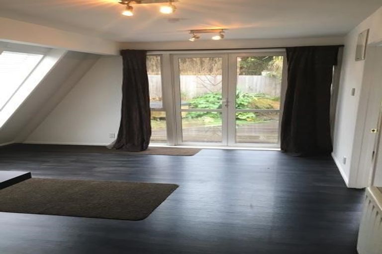 Photo of property in 52 Palatine Terrace, Saint Martins, Christchurch, 8022