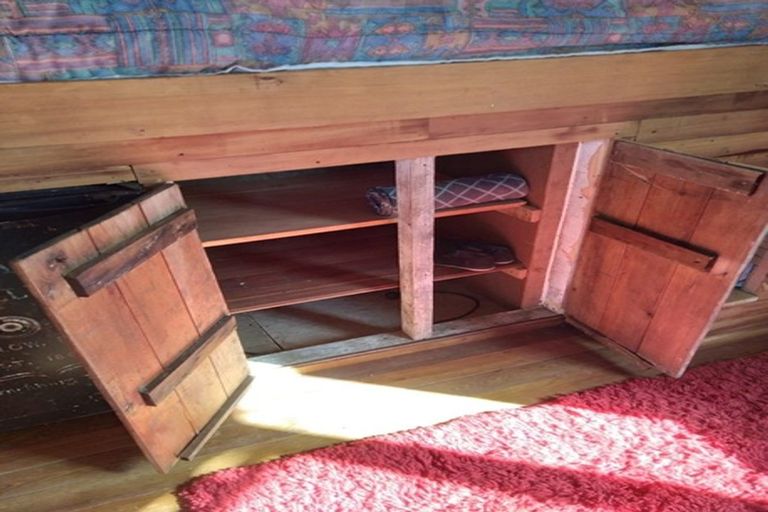 Photo of property in 3 Morton Street, Tuatapere, 9620