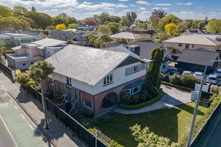 Photo of property in 23 Straven Road, Riccarton, Christchurch, 8011